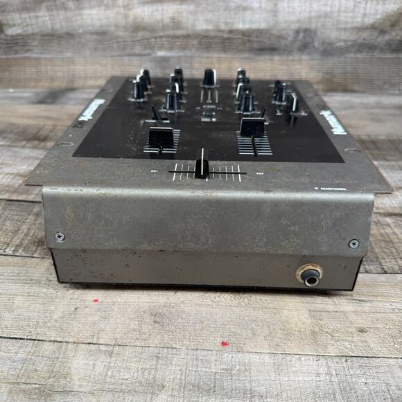Numark M2 2 Channel Scratch Mixer DJ As Is - Picture 16 of 16